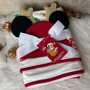 DISNEY DISNEYLAND MICKEY MINNIE PLUTO 1st CHRISTMAS XMAS SANTA BABY BLANKET HAT